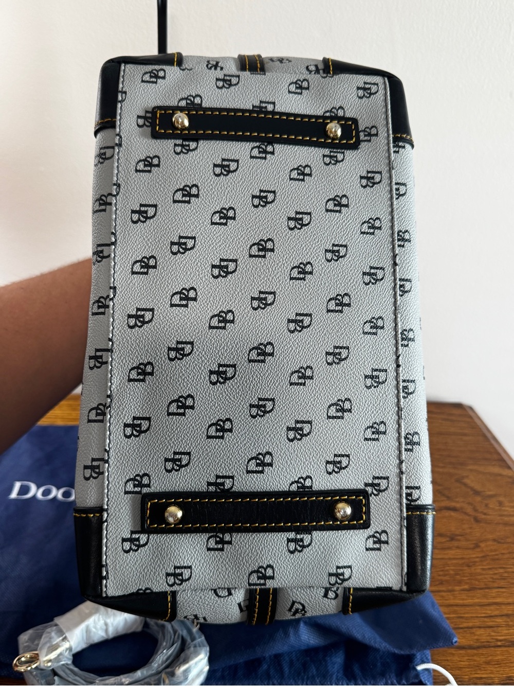 BRAND NEW Dooney & Bourke Domed Satche Handbag - Picture 5 of 6